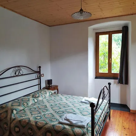 Stefano Bed & Breakfast Neirone